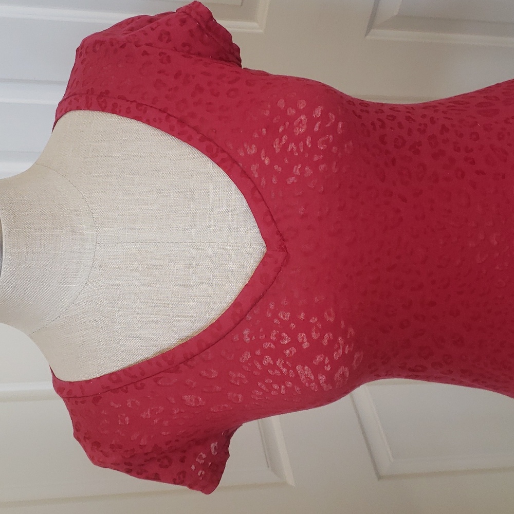 Vintage 90s RUE21 Red Animal Print Burnout Tee | Y2K Grunge Cap Sleeve V-Neck - Picture 5 of 13
